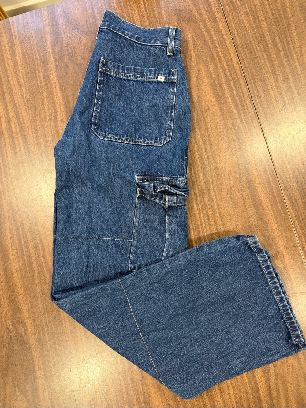 Aritzia Sunday Best "Walker" 90s Cargo Jeans